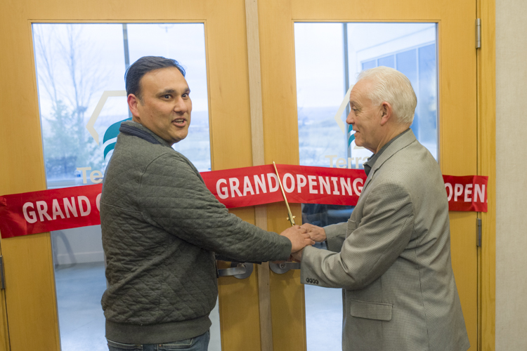 Dr. William Kedia, Terrasana Founder, Chief Medical Officer and Head of Research with Garfield Heights Mayor Vic Collova at the Terrasana Cannabis Company grand opening