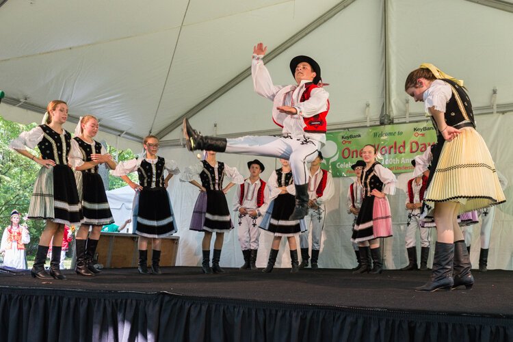 Lucina Slovak Dance Ensemble - One World Day 2016