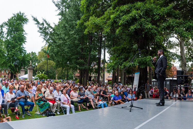 <span class="content-image-text">Opera in the Italian Cultural Garden</span>