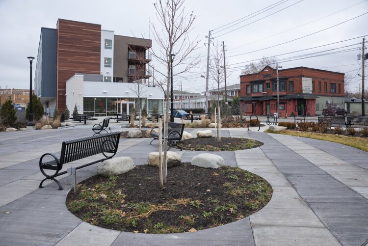 Glenville Circle North