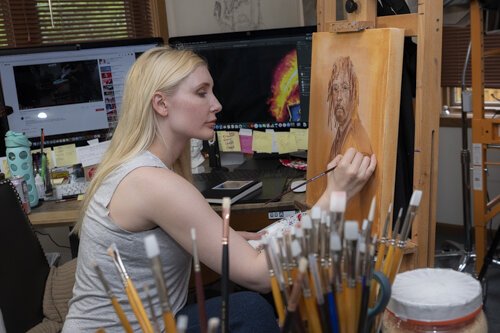 Leigh Bongiorno working in her studio