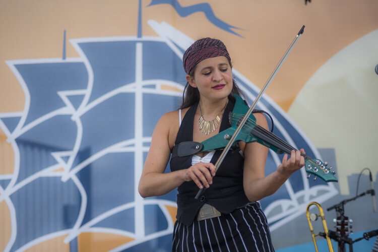 What’s a Tall Ship Fest with out a pirate band? Tom Mason and the Blue Buccaneers from Nashville