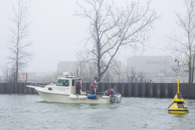 lake_erie_bouy_launch_184.jpg