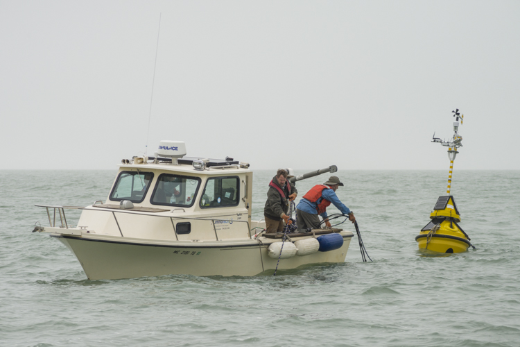 lake_erie_bouy_launch_316.jpg