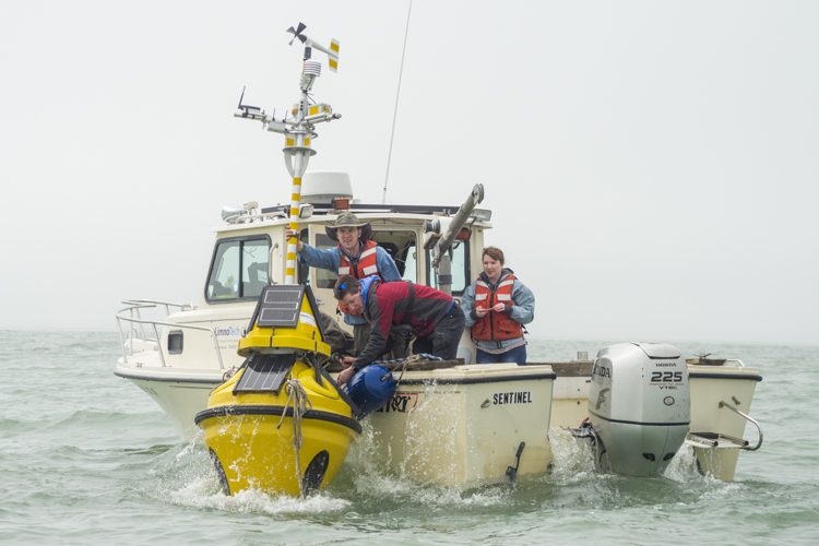 lake_erie_bouy_launch_420.jpg