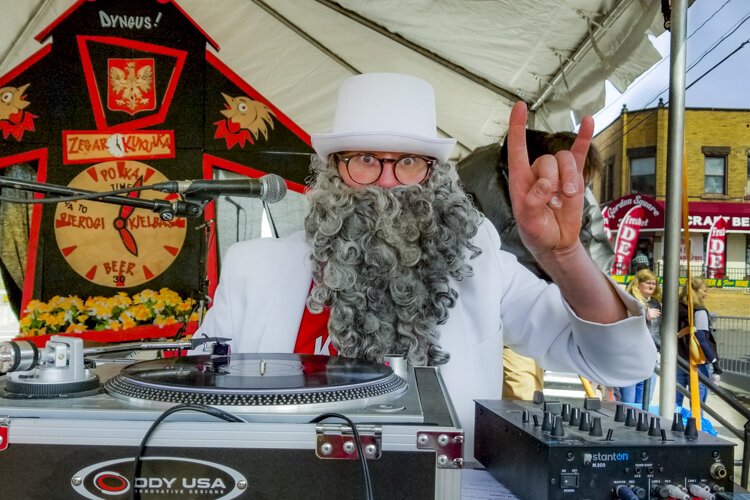 <span class="content-image-text">DJ Kishka - Dyngus Day 2018</span>