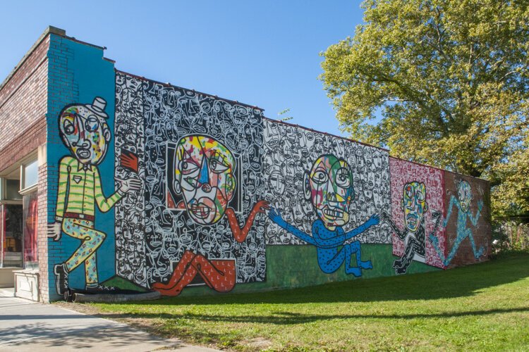 <span class="content-image-text">The first mural Waterloo Arts put up in the 2013 Zoetic Walls project by artist Rae</span>