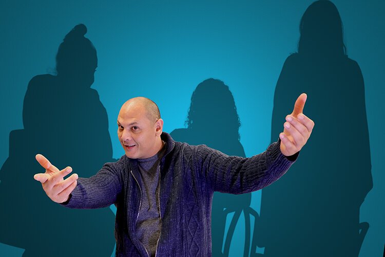 Kivin Bauzos, director of "Divorciadas, Evangelicas y Vegetarianas"