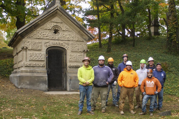 <span class="content-image-text">WJ Morgan Mausoleum</span>