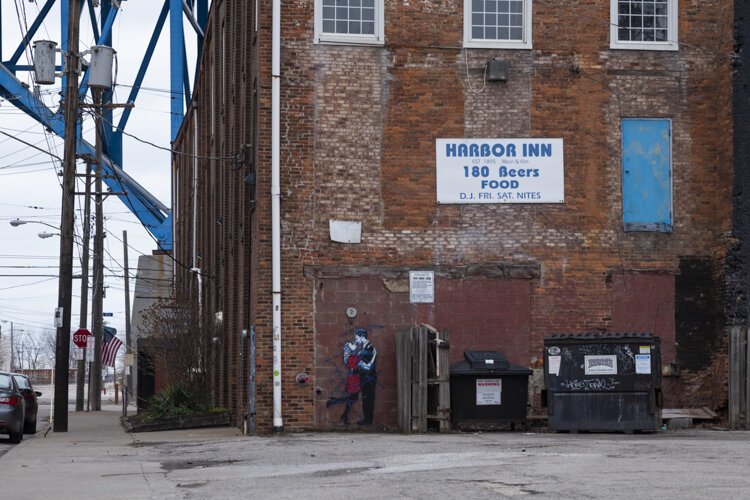 These graffiti lovers were the only semblance of human activity in the normally busy Flats.
