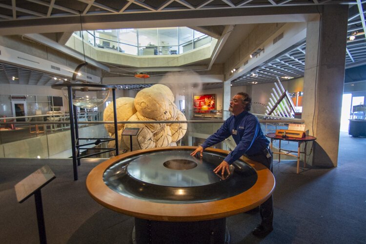 <span class="content-image-text">Great Lakes Science Center</span>