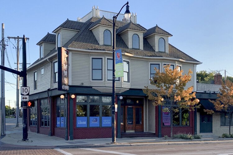 <span class="content-image-text">The Kamm Building is situated on the southwest corner of Rocky River Drive and Lorain Avenue today.</span>