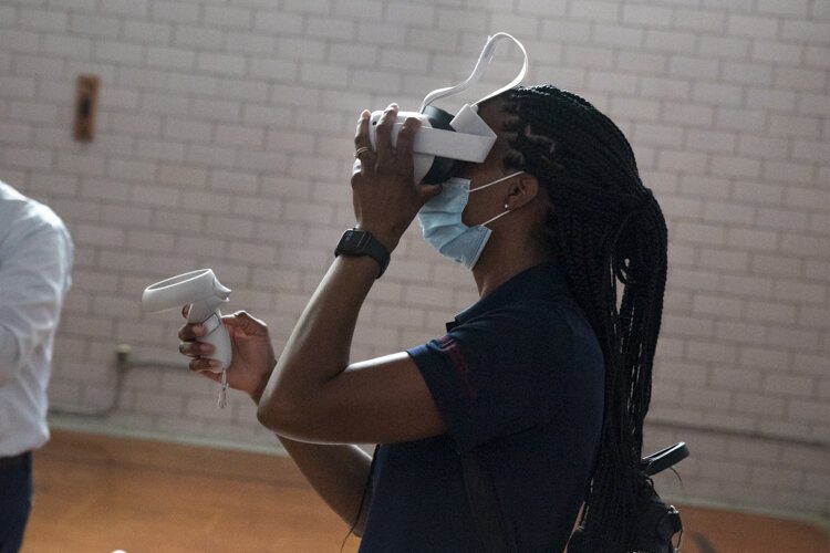 <span class="content-image-text">Launch Event attendees were able to envision the future MAGNET home in the former elementary school on the corner of East 63rd Street and Chester Avenue using VR headsets.</span>