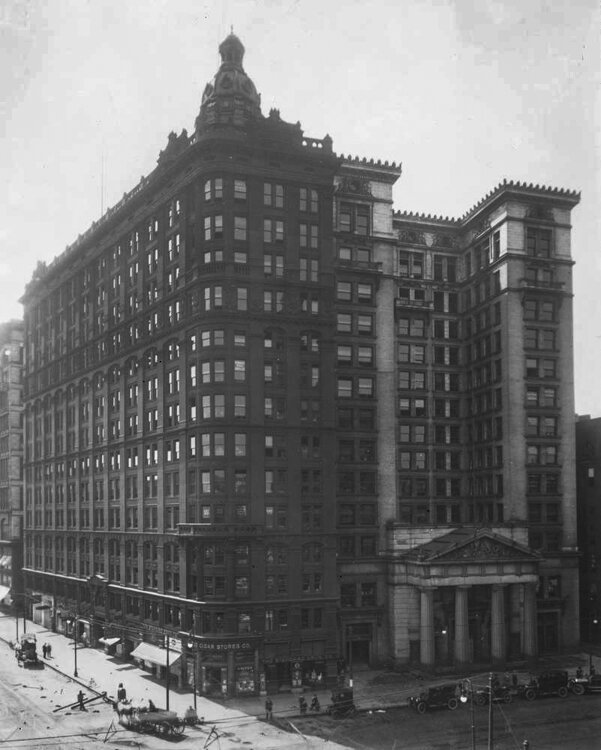 <span class="content-image-text">Schofield Building 1910</span>