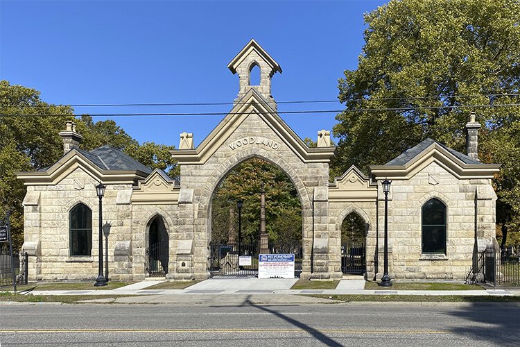 <span class="content-image-text">Woodland Cemetery Entrance</span>