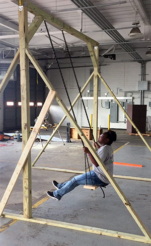 <span class="content-image-text">MOOS swing prototype</span>