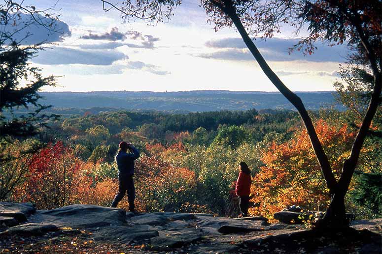 cvnp_ledges_overlook_in_fall1-tom_jones.jpg
