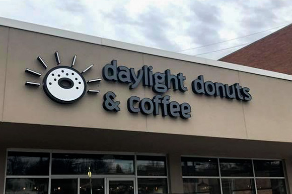 daylight_donuts-coffee_05.jpg