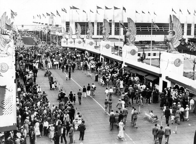 Great Lakes Exposition bridge carried expogoers over the Pennsylvania Railroad tracks in the 1930s.