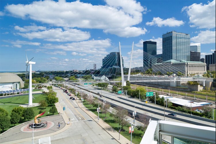 <span class="content-image-text">Lakefront pedestrian bridge designed by Boston architect Miguel Rosales.</span>