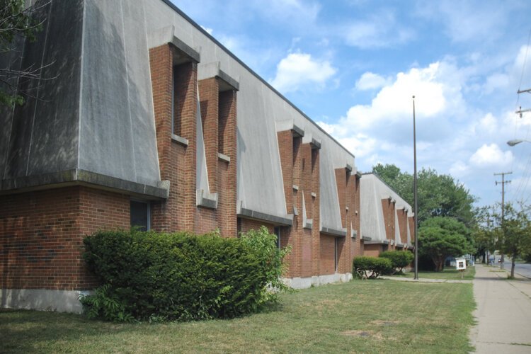 Bolton Elementary School is the only elementary school located in Fairfax.