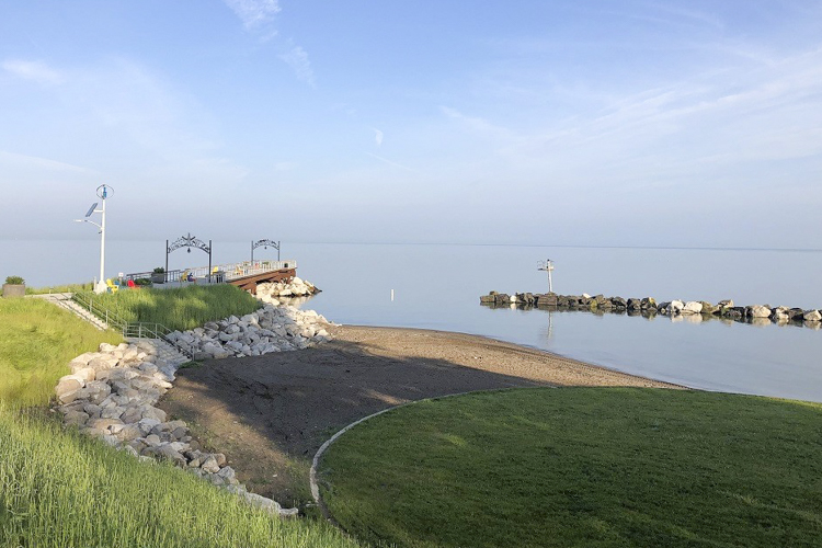 The event site overlooked Cleveland Metroparks’ new pedestrian pier in Euclid Beach Park.