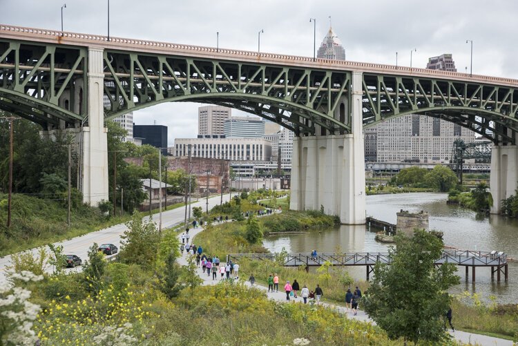 <span class="content-image-text">The Cleveland Foundation Centennial Lake Link Trail provides great views of downtown.</span>