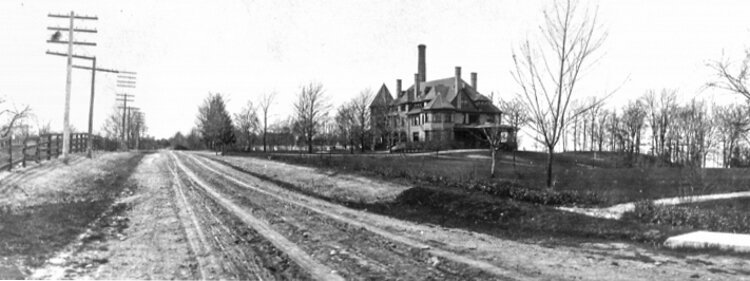 <span class="content-image-text">The Washington H. Lawrence Mansion in the 1900s</span>