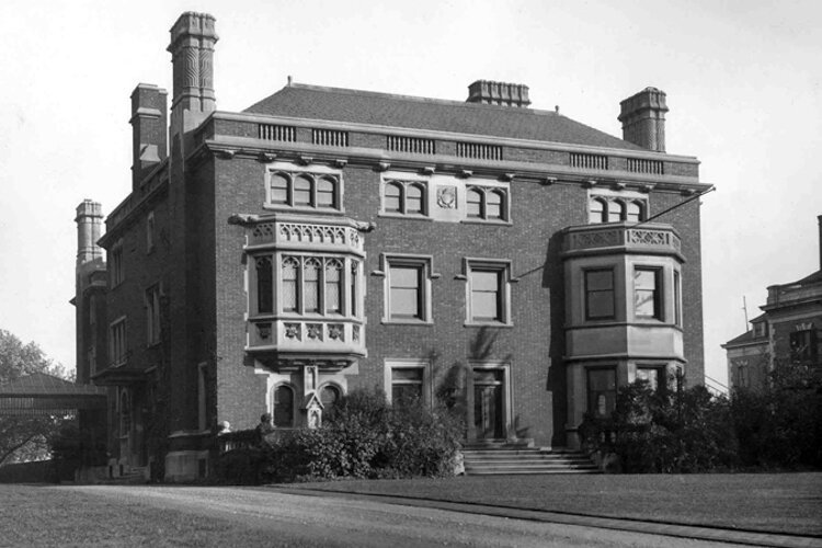 <span class="content-image-text">Mather Mansion, 2605 Euclid Avenue, was completed in 1910.</span>