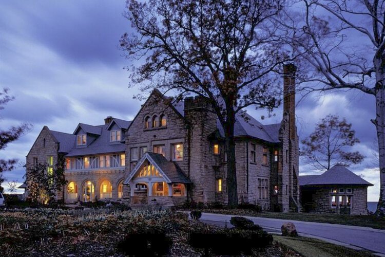 Schweinfurth collaborated with noted Chicago architect Jarvis Hunt on the design of the Shoreby Club, also a Mather residence.