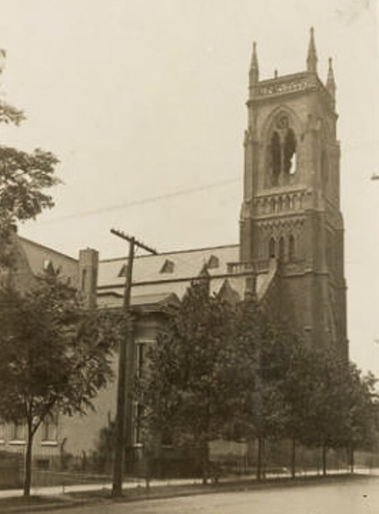 <span class="content-image-text">St. Stephen Roman Catholic Church, Exterior</span>