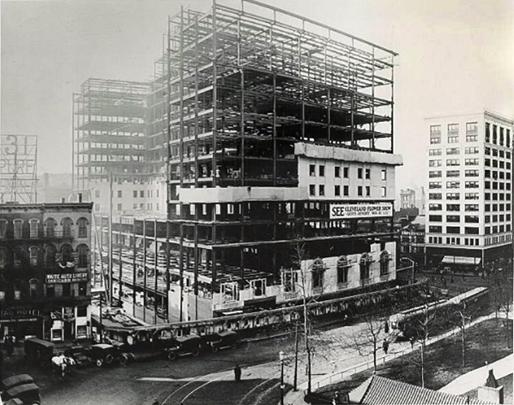 Hotel Cleveland under construction 1910