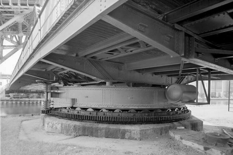 Center Street Swing Bridge in Cleveland, Ohio, general view of pivot pier and turntable around.