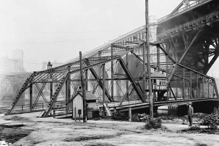 Center Street Swing Bridge