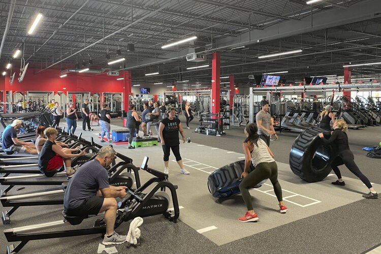 UFC Gym Middleburg Heights members participating in a Daily Ultimate Training (DUT) circuit training workout on May 24, 2021.