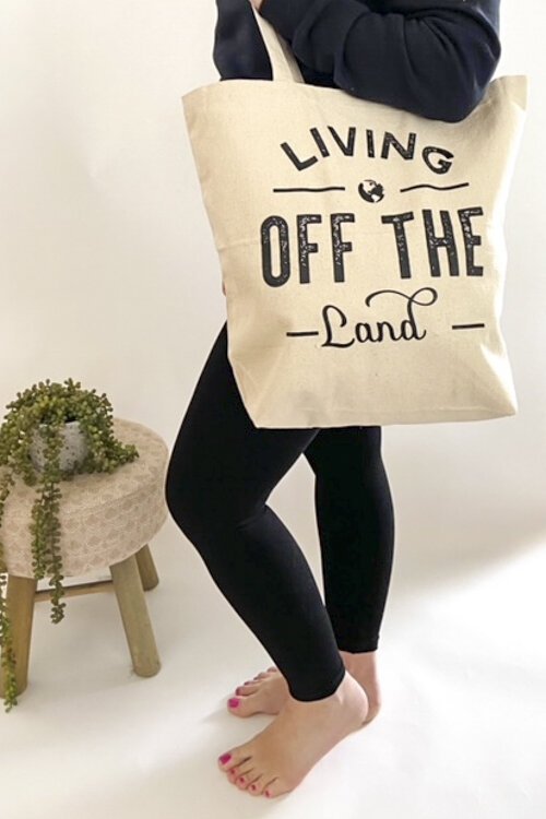 Mapachas aims for “conscious consumerism”—focusing on goods that are mostly sourced from the U.S including local products.