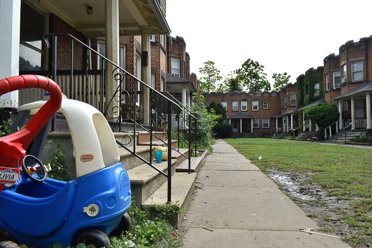 <span class="content-image-text">An apartment complex located on Cleveland’s near west side, photographed in September 2020.</span>