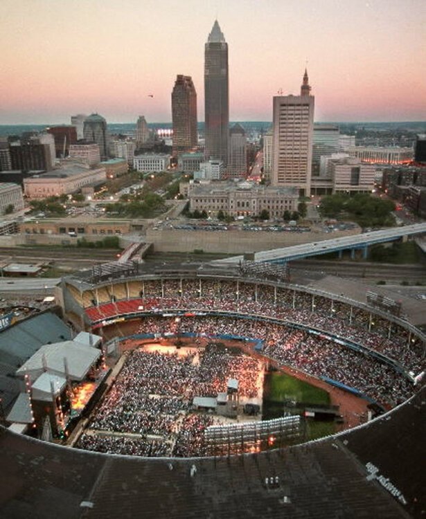 <span class="content-image-text">Cleveland Municipal Stadium during the concert for the Rock and Roll Hall of Fame and Museum on Sept. 2, 1995</span>