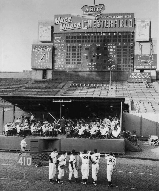 <span class="content-image-text">Cleveland Summer Orchestra at the first "Indipops" in the Municipal Stadium in 1953.</span>