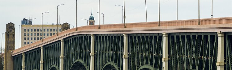 <span class="content-image-text">Lorain-Carnegie Bridge - Photo Bob Pekoski</span>