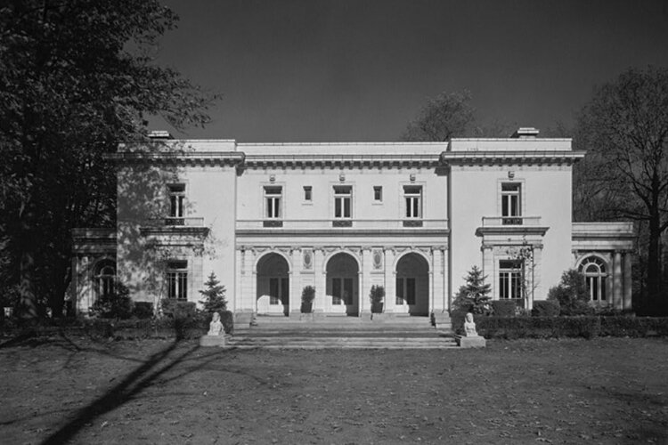 <span class="content-image-text">Tremaine-Gallagher House, 3001 Fairmount Boulevard, Cleveland Heights 1966</span>