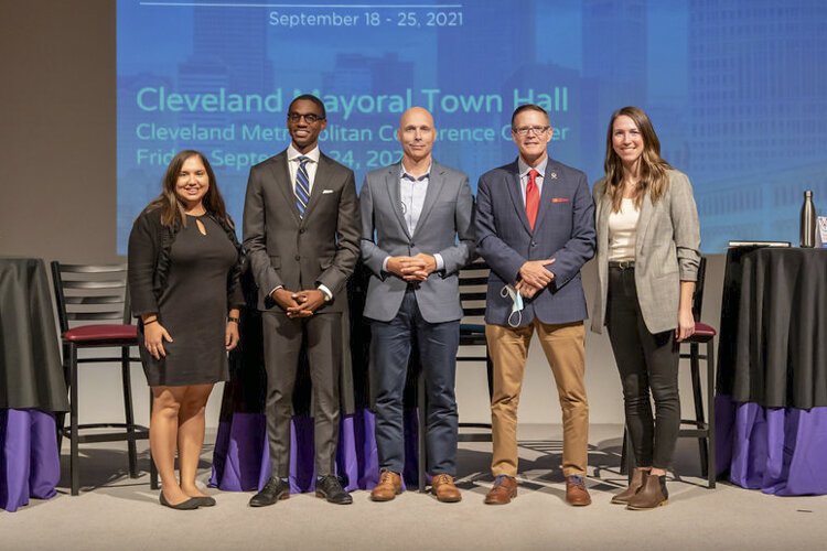 <span class="content-image-text">Cleveland Mayoral Town Hall event hosted at Cleveland Metropolitan Conference Center</span>