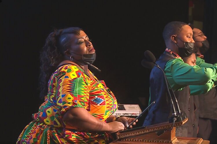 Honey Bell-Bey – Poet Laureate