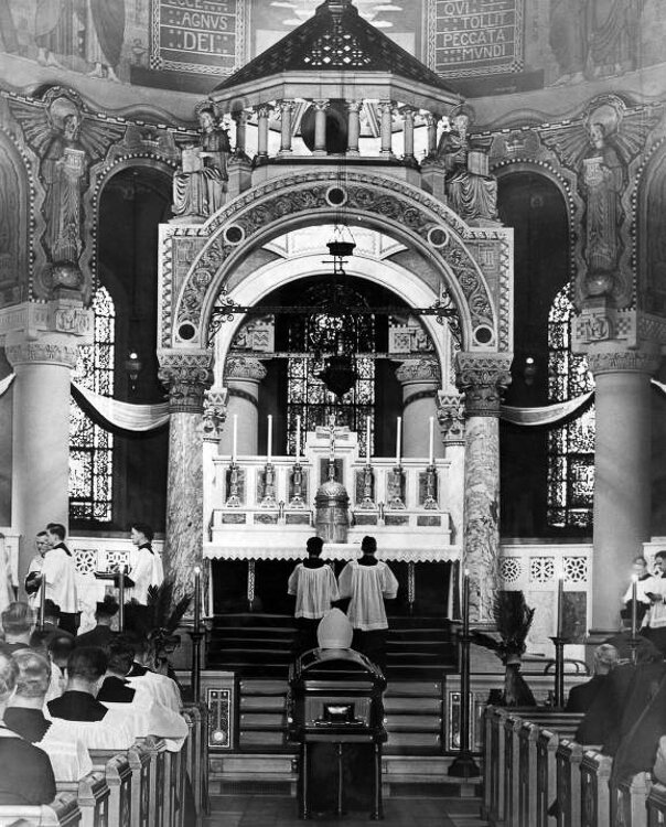 <span class="content-image-text">An interior view of the altar at St. Agnes Catholic Church. The photograph was taken during funeral services for Auxiliary Bishop John R. Hagan in 1946.</span>